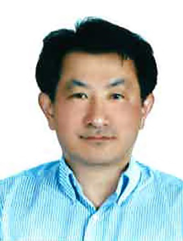 강 영 철 사진